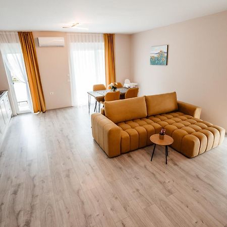 Sunrise View Apartment Oradea Exteriör bild