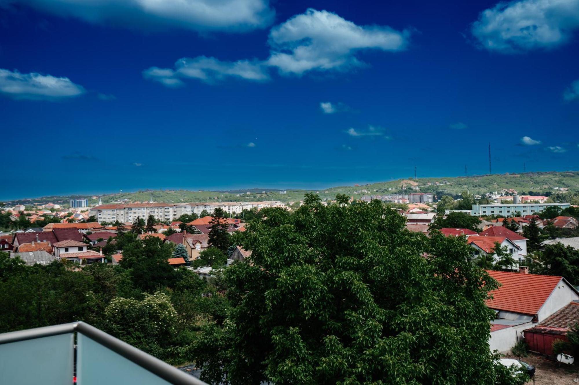 Sunrise View Apartment Oradea Exteriör bild