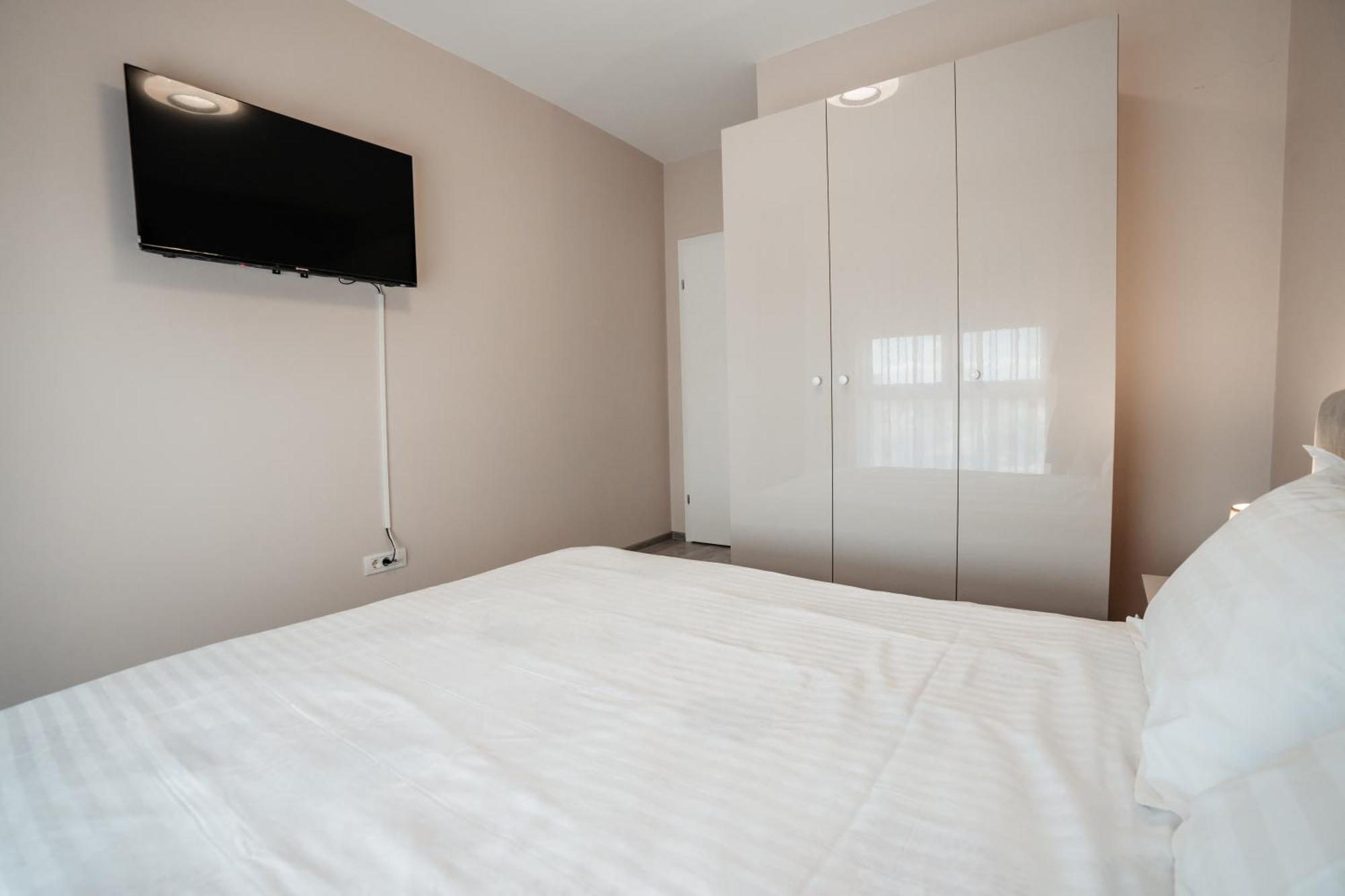 Sunrise View Apartment Oradea Exteriör bild